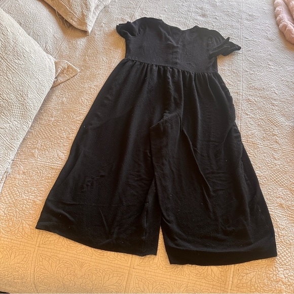 ASOS Pants - ASOS Design Woman’s Black Small Jumpsuit Size 6 Button Up Wide Leg Short Sleeve